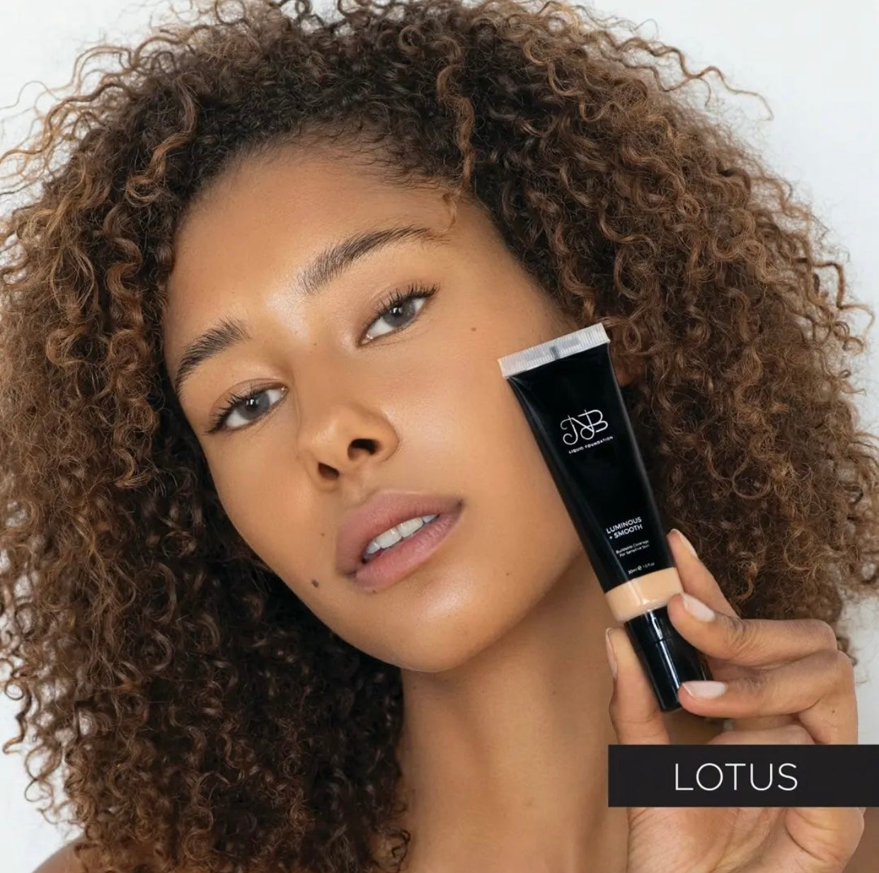 Nora Bo Awadh Liquid Foundation Luminous + Smooth (7271028555823)